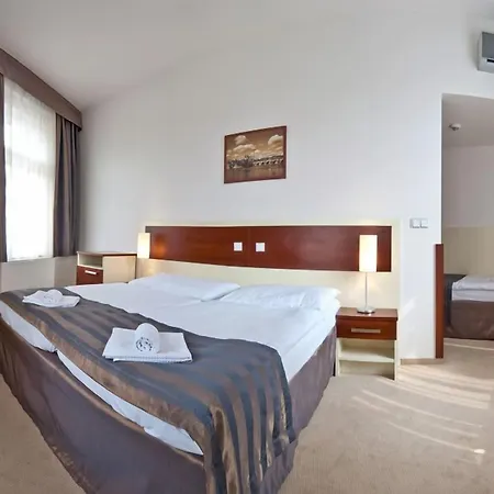 Gloria Hotel
