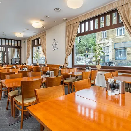 Gloria 4* Praha