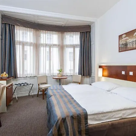 Hotel Gloria 4*